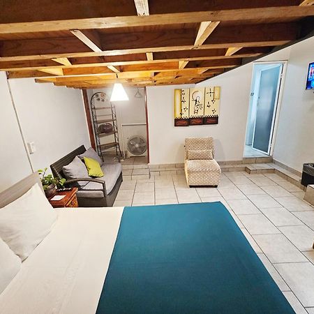 Hotel Del Refugio Γκουανταλαχάρα Εξωτερικό φωτογραφία
