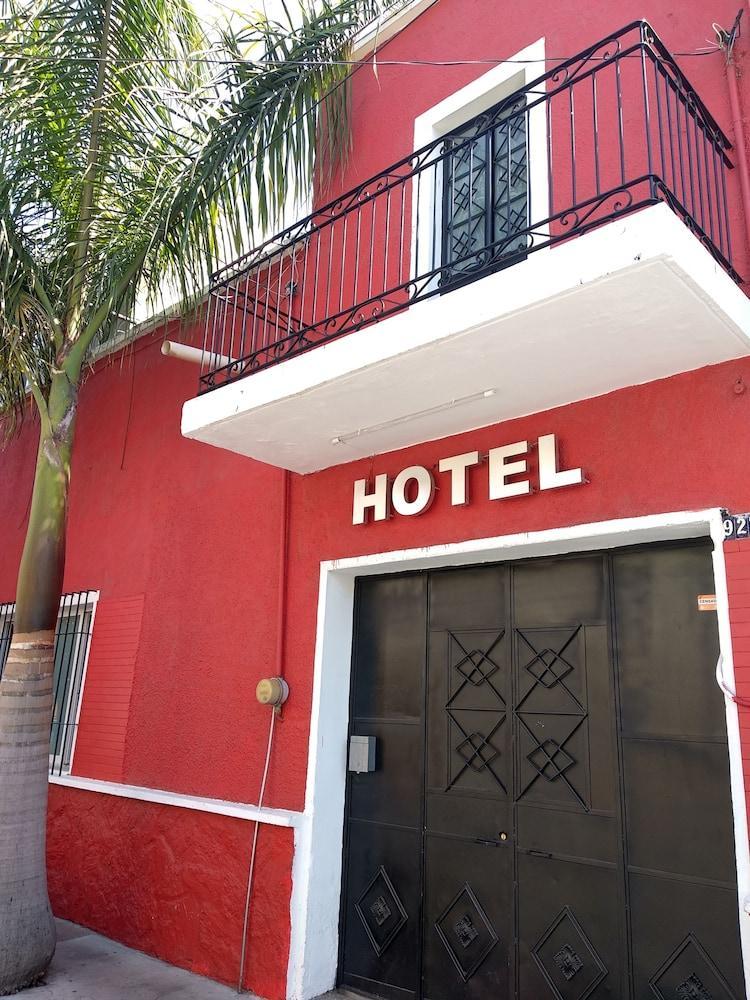 Hotel Del Refugio Γκουανταλαχάρα Εξωτερικό φωτογραφία