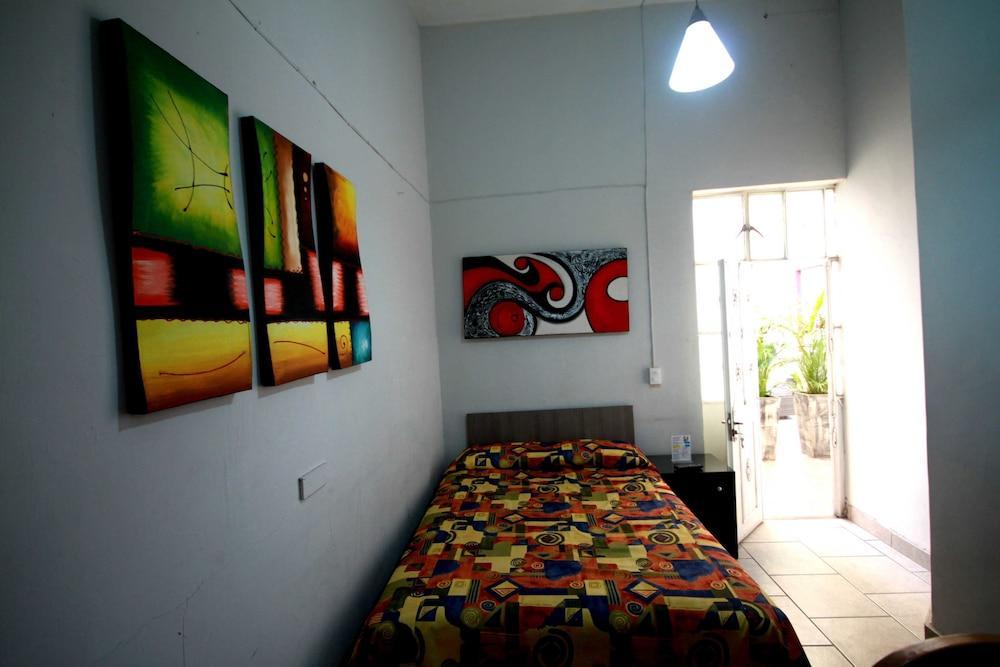 Hotel Del Refugio Γκουανταλαχάρα Εξωτερικό φωτογραφία