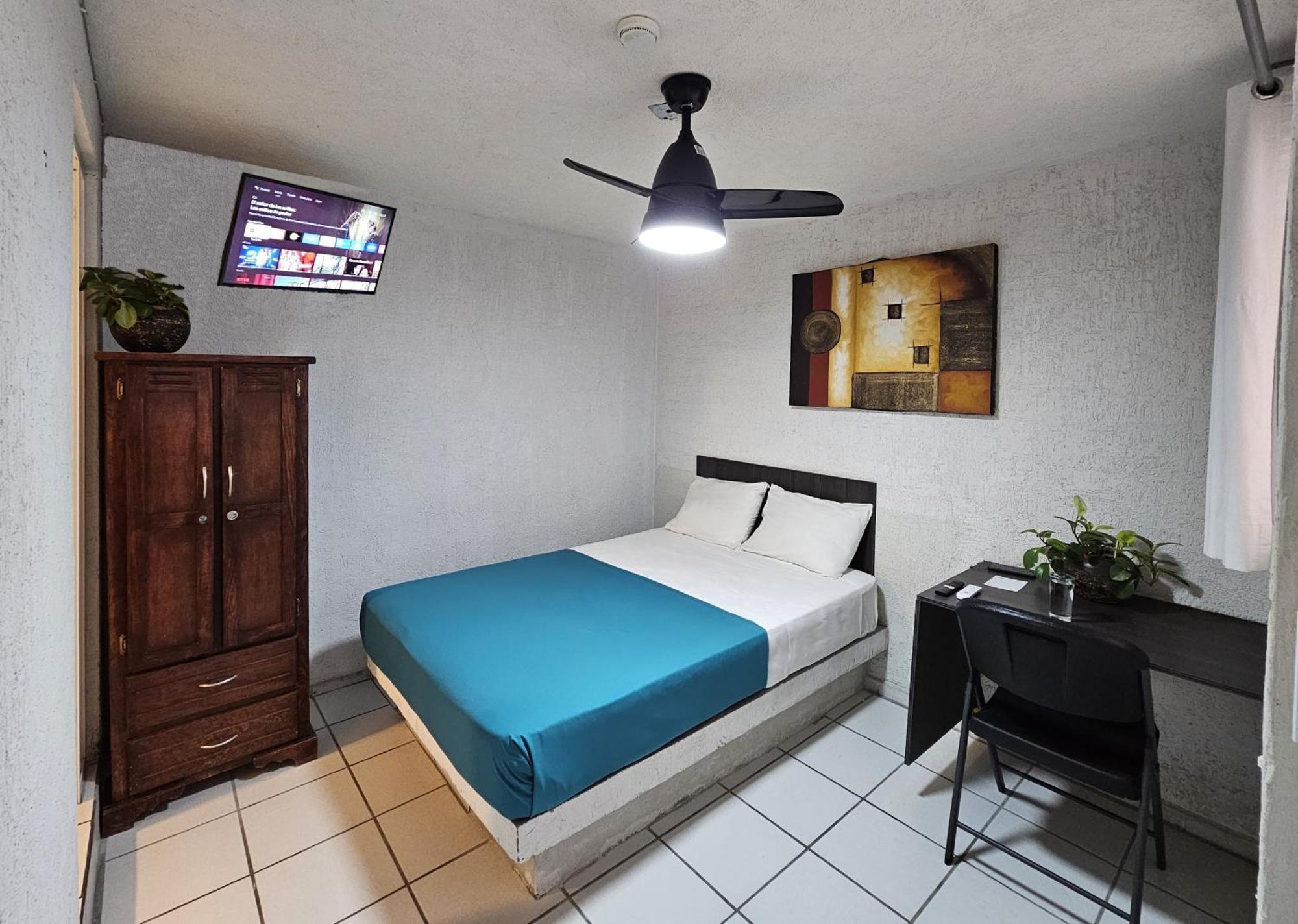Hotel Del Refugio Γκουανταλαχάρα Εξωτερικό φωτογραφία