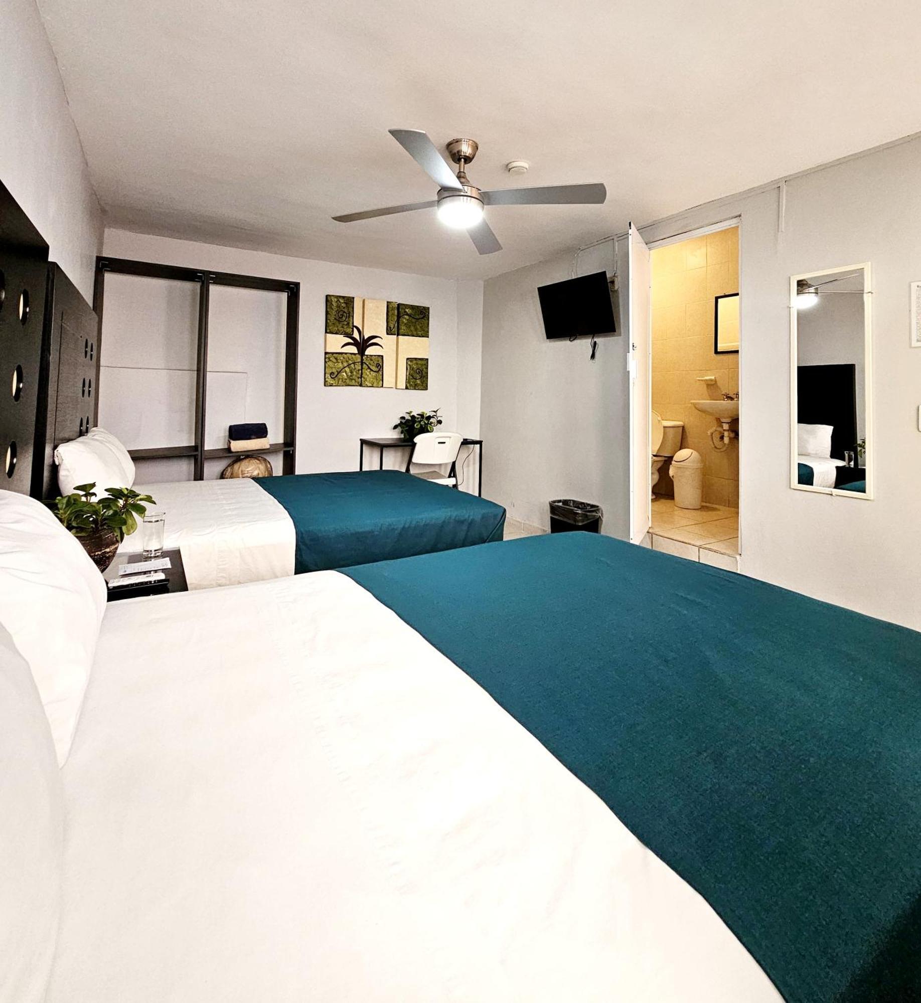 Hotel Del Refugio Γκουανταλαχάρα Εξωτερικό φωτογραφία