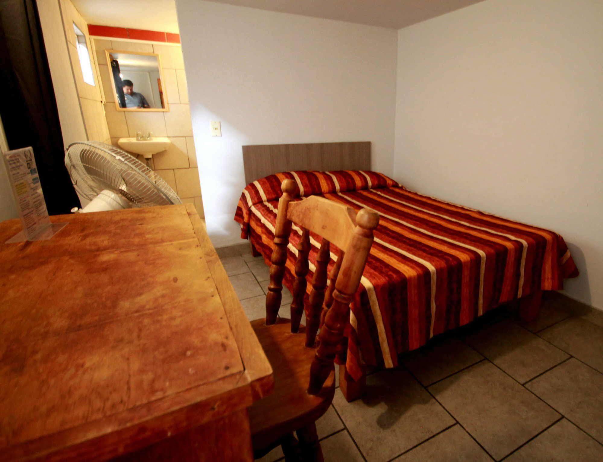 Hotel Del Refugio Γκουανταλαχάρα Εξωτερικό φωτογραφία